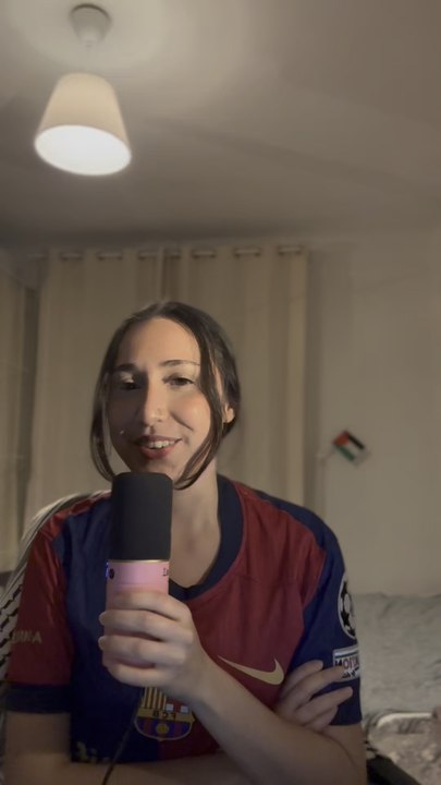 Le gâteau du président 🎬L'histoire est une fiction mais s'inspire des souvenirs d'enfance du réalisateurHasan Hadi, qui a grandi en Irak à cette époque et connaît personnellement le contexte de pénurie et de propagande de cette période