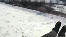 Une descente en luge qui fait mal
