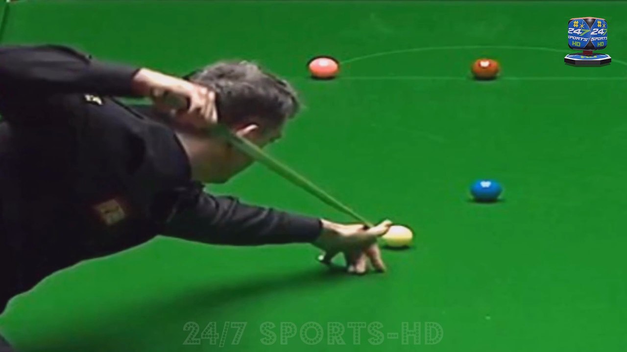 Watch Ronnie O’Sullivan pot incredible green with ILLEGAL shot before he’s knocked out of World Grand Prix snooker