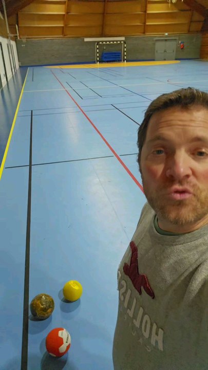 Sketch sur le Handball