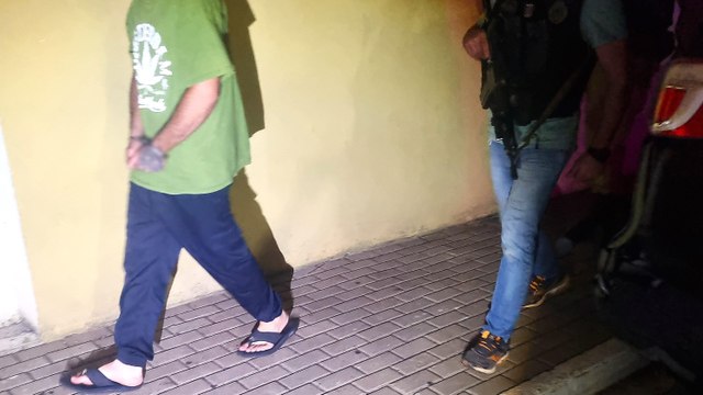 Jovem é detido pela Polícia Militar com moto furtada e placa adulterada em Céu Azul