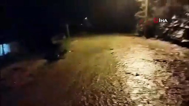 Bodrum sağanak yağışa teslim oldu: Yollar göle döndü, evleri su bastı