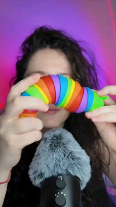 Relaxe toi avec cette chenille 🐛