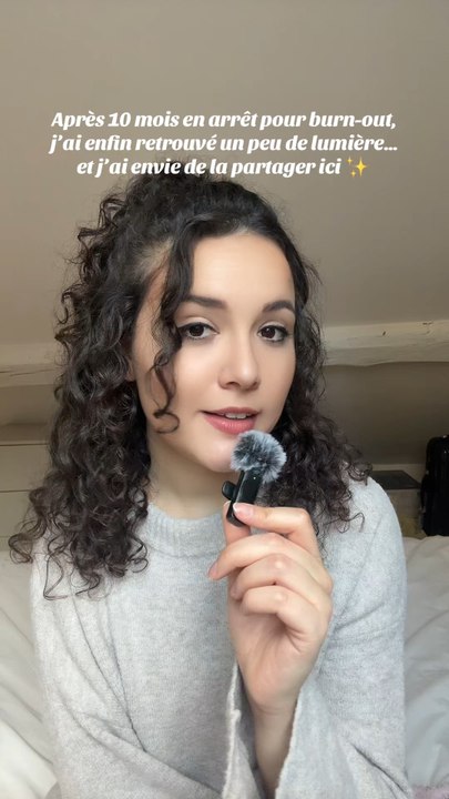 Bon maintenant ça fait 1 an 🙃 J’en parle sur les réseaux sociaux pour montrer qu’on peut s’en sortir, alors n’hésites pas à me suivre ✨