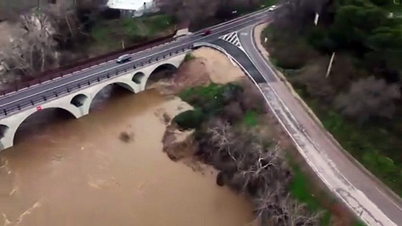 Alcalá de Henares valla los accesos al río y cierra un parking por la crecida del caudal