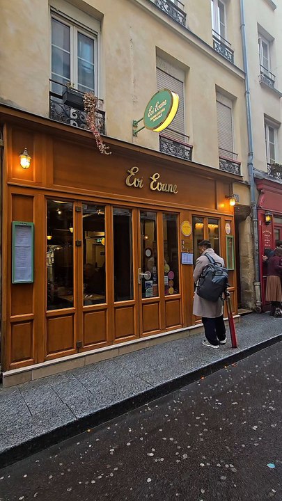 Sauvegarde cette vidéo pour te rappeler de l'adresse ! Evi Evane 6 rue Guisarde Paris 6eme #paris #restaurantparis #foodieparis #sortiraparis