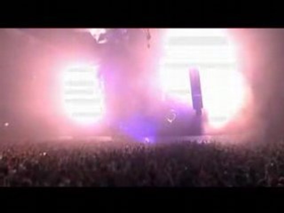 Alpha Twins At Qlimax 2006 DVD cut