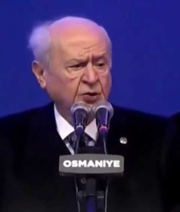 6 Şubat depremlerinin üçüncü yıl dönümünde Osmaniye'de düzenlenen mitingde konuşan Bahçeli, Erdoğan'ı böyle anons etti: Şimdi sözü Türkiye Cumhuriyeti'nin devlet başkanı, bölgemizin lideri, sayın Recep Tayyip Erdoğan'a bırakmak istiyorum...