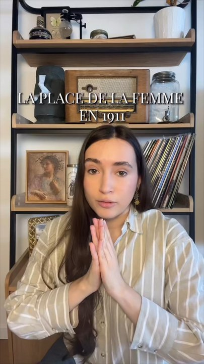 La place de la femme enseignée aux petites filles dans les écoles en 1911