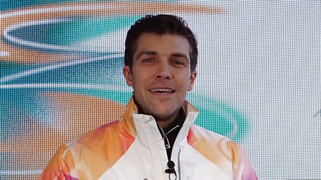 Roberto Bolle tedoforo alle Olimpiadi di Milano-Cortina 2026: Orgoglioso di portare la torcia della pace