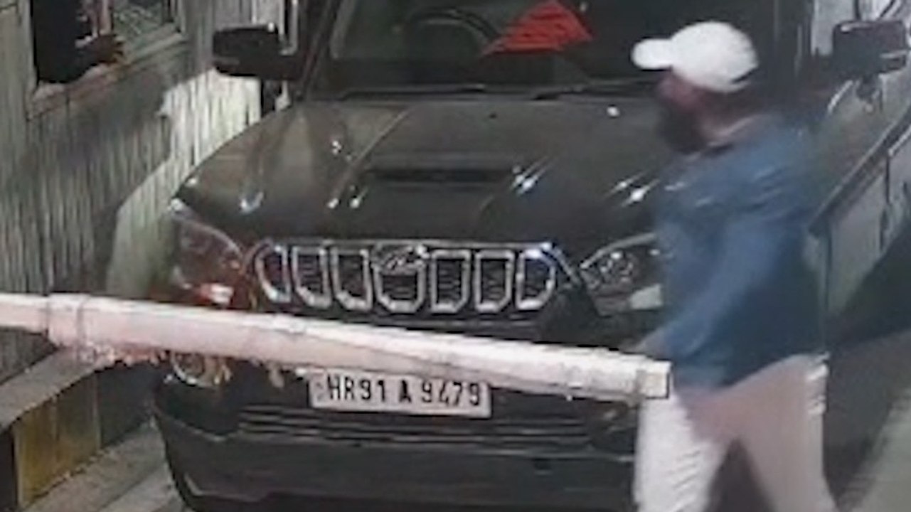 सोनीपत में टोल मांगने पर कर्मचारियों को पीटा