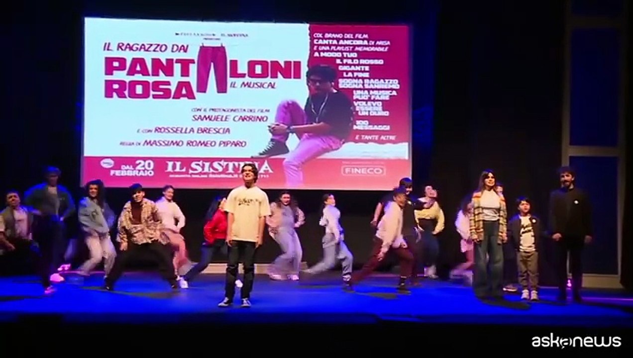 "Il ragazzo dai pantaloni rosa", emozioni dal film al Musical Sistina