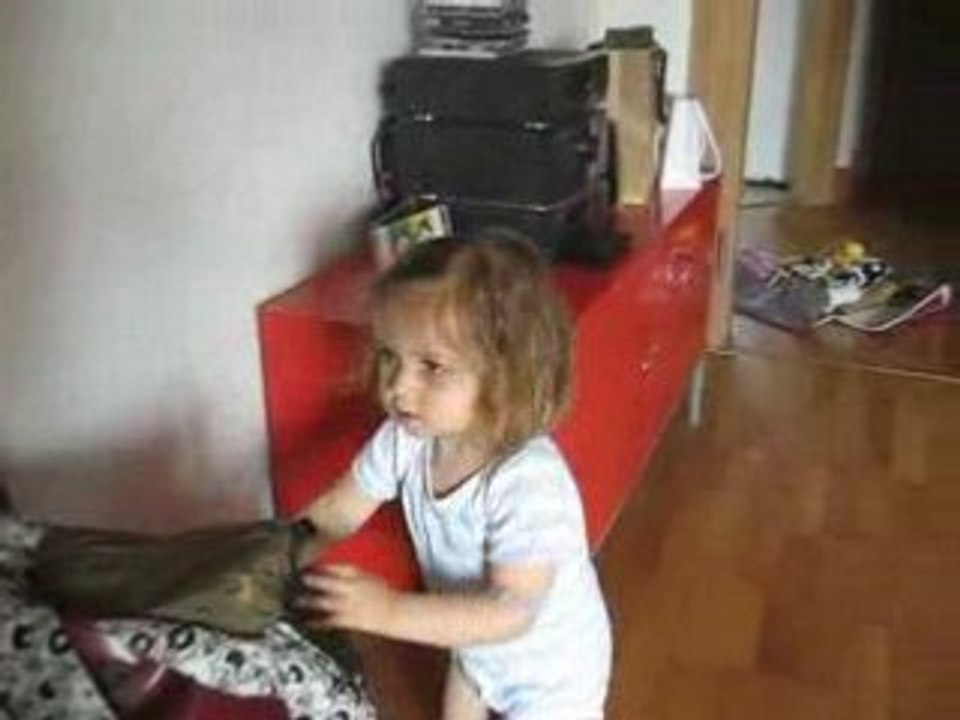 Nina cherche le piano