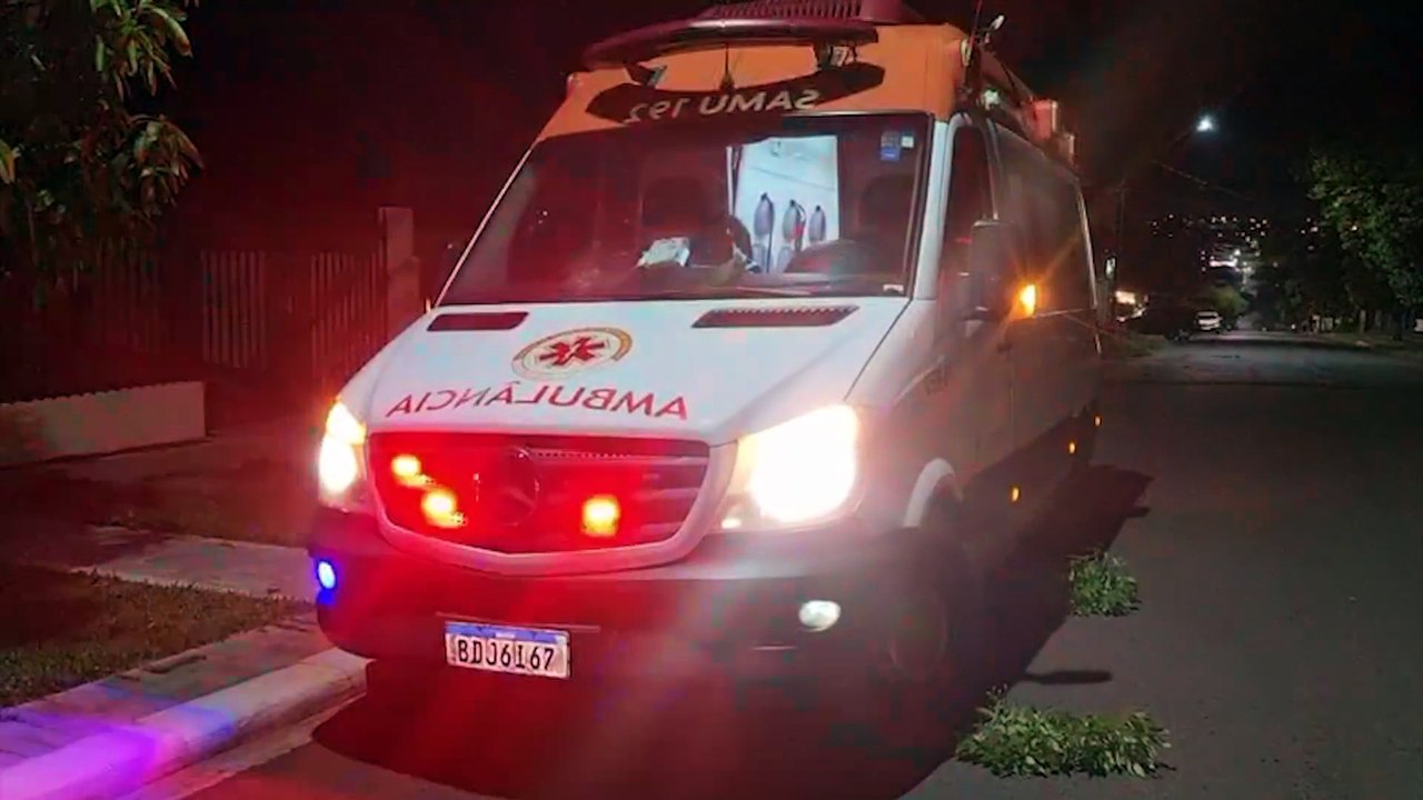 Motociclista é socorrido pelo Samu após se envolver em acidente no Bairro Brasília