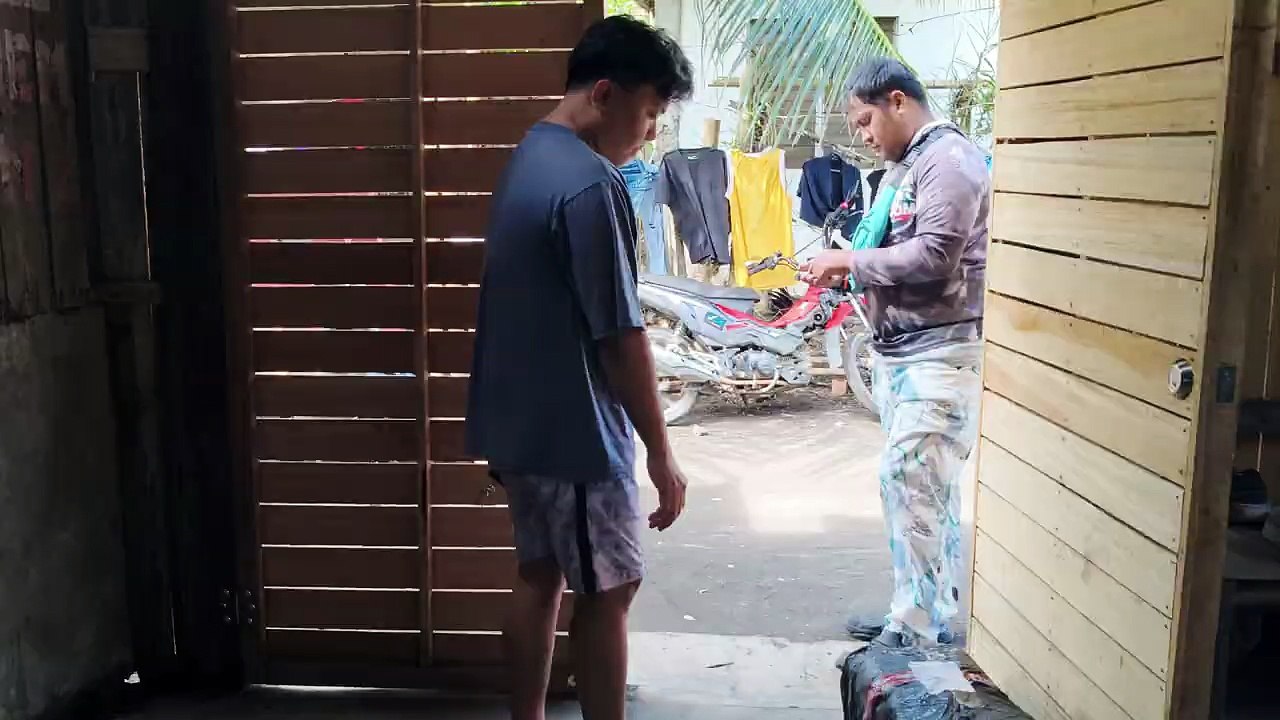 Mike and Tiya Janet Unboxing: Mop with Bucket Tornado 🧹📦