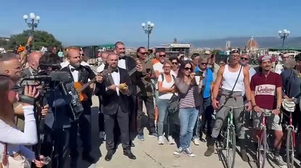 A Firenze è di scena la Coppa Cobram: tutti in sella ricordando Fantozzi
