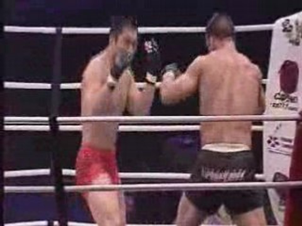 James Te Huna shoulder dislocation