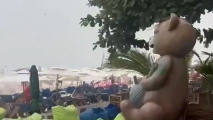 Rising storm transforms quiet beach on Koh Samui into panic zone