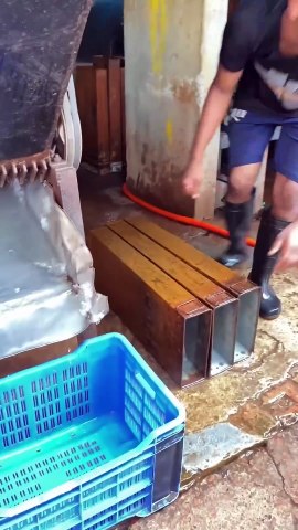 How Ice Blocks Are Broken in Factory – Incredible!
