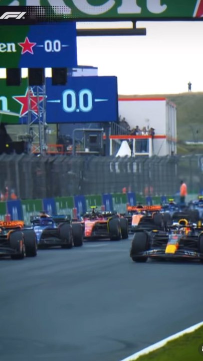 🔥 Le spectacle est de retour à Zandvoort ! Entre les virages inclinés, la météo incertaine et l’ambiance orange, ce Grand Prix s’annonce électrique. ⚡️McLaren domine, mais Verstappen rêve de briller à domicile 🦁🇳🇱.