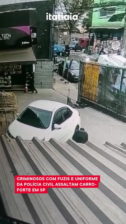 Criminosos com fuzis e uniforme da Polícia Civil assaltam carro-forte