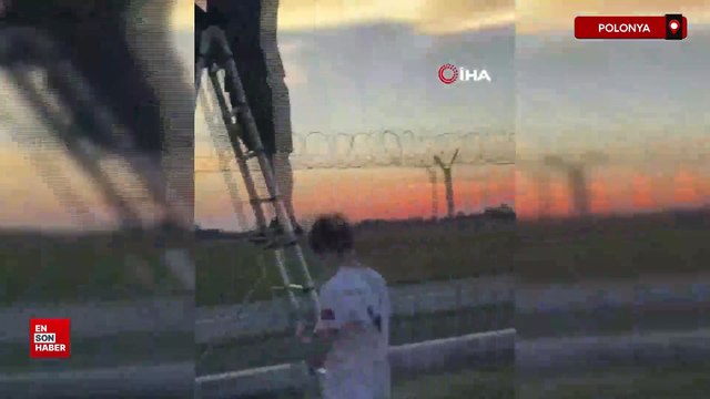 Polonya’da gösteri provası sırasında F16 savaş uçağı yere çakıldı