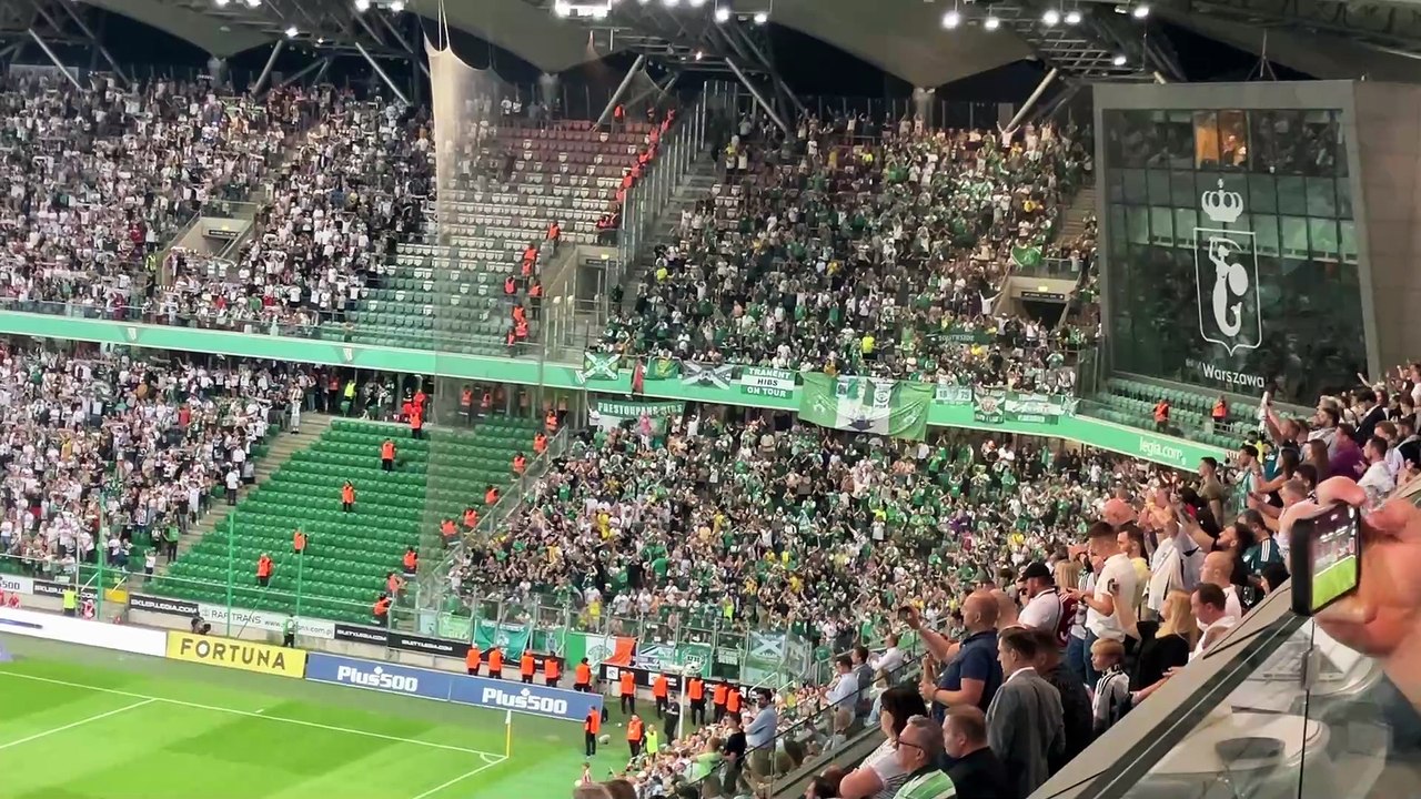 Stunning tifo display ahead of Legia v Hibs