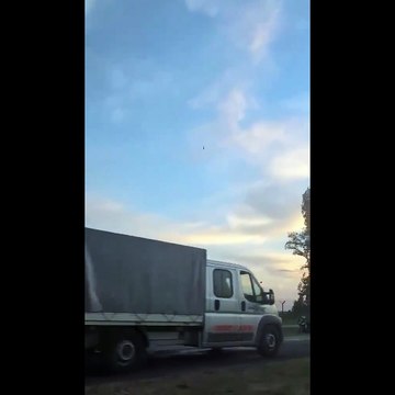 Polonya'da gösteri için havalanan F-16 uçağı düştü!