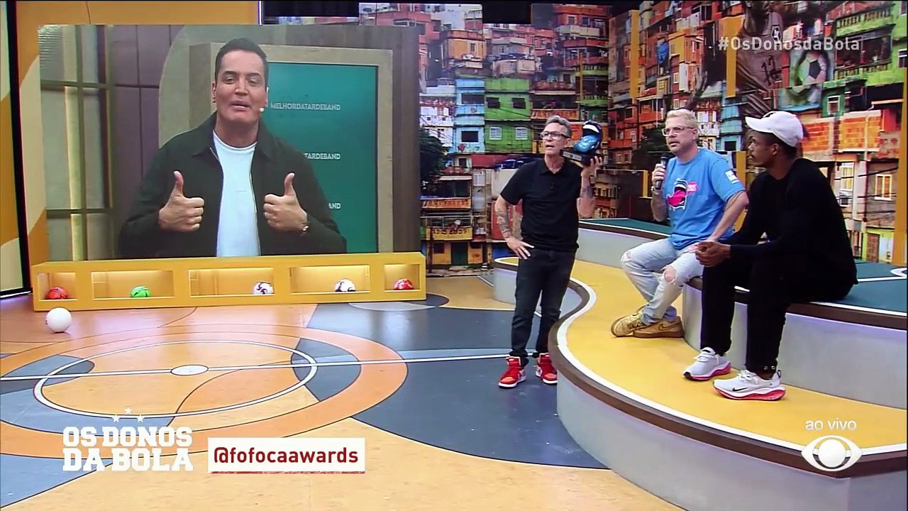 Neto consulta Márcia Sensitiva se Neymar vai para a Copa; Leo Dias reage