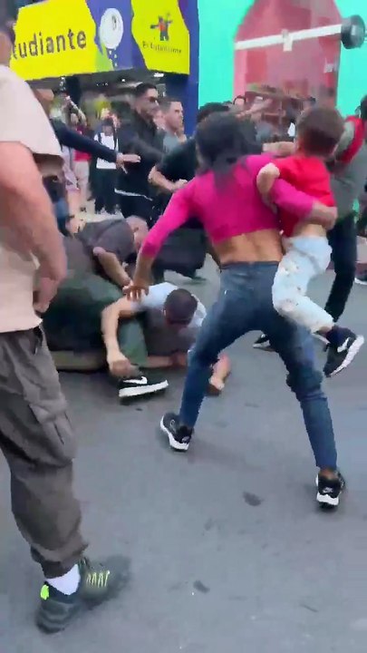 Incidentes en caravana de La Libertad Avanza en Corrientes