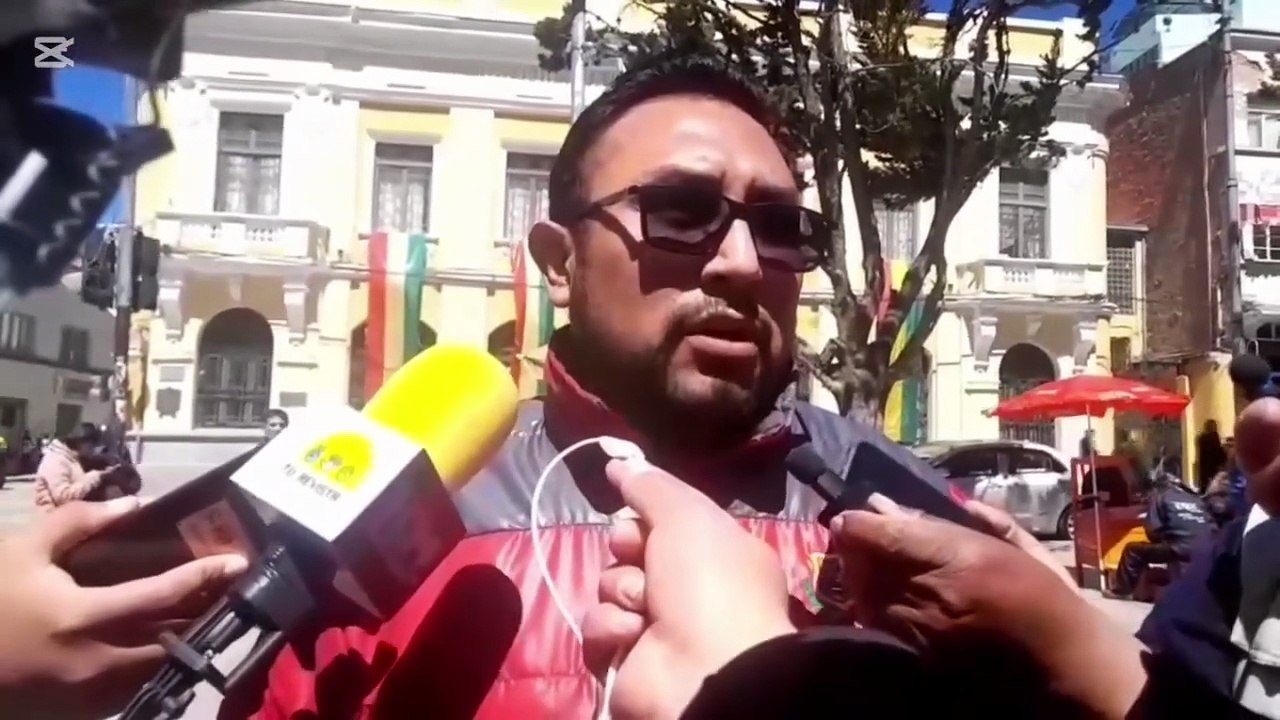 Roban corona de la virgen de Santa Bárbara en Oruro
