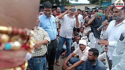 मौत का रोड... बच्चे घर से निकलते है तो शाम को सही सलामत आएंगे की नहीं, दिनभर डर लगा रहता है