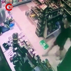 Akaryakıt istasyonunda yumruklu ve bıçaklı kavga: 4 yaralı