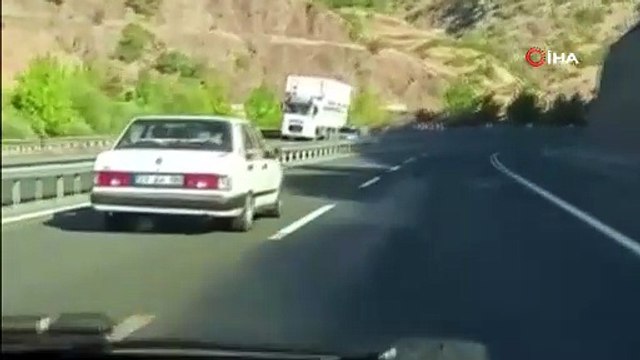 Tofaş Şahin’in seyir halindeyken tekeri koptu, facianın eşiğinden dönüldü: O anlar kamerada