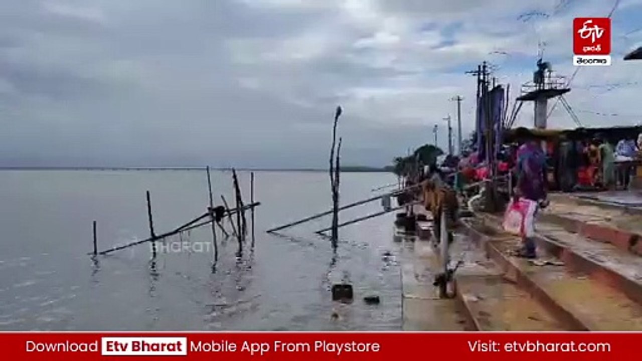 గోదావరి మహోగ్ర రూపం - కాళేశ్వరం 85 గేట్లు ఎత్తి దిగువకు వరదనీరు విడుదల