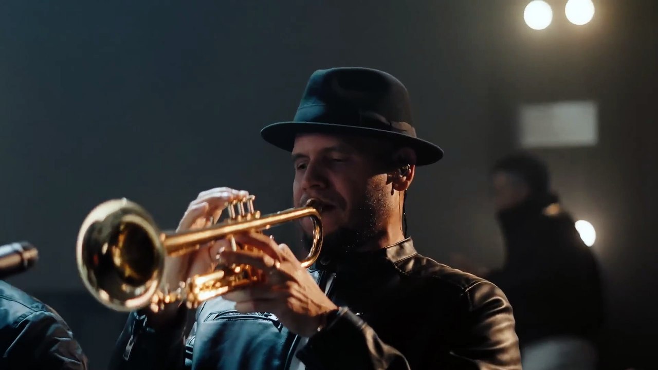 Luis Enrique - Medley Éxitos Desesperado Solo Compréndelo Tú No Le Amas Le Temes (Video Oficial)