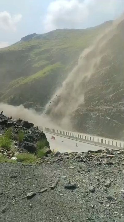 The Land Sliding moment that Capture in Camera