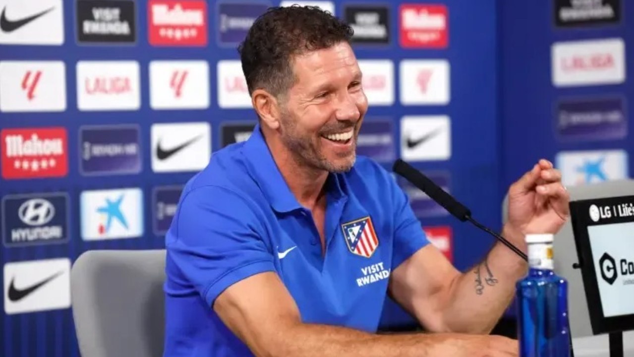 Simeone "Estoy abierto a llegadas y salidas de jugadores"