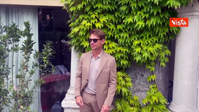 Venezia 82, Giorgio Pasotti in posa per i fotografi al Lido