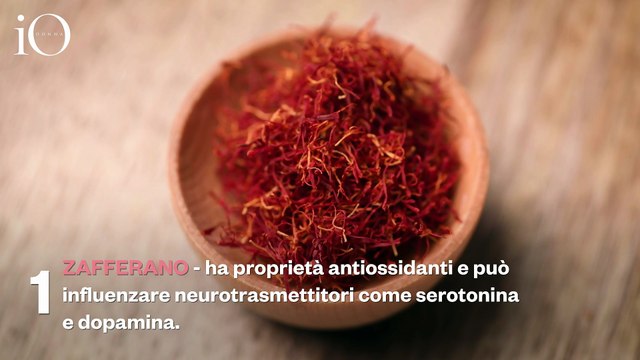 Dal nutrizionista di Gwyneth Paltrow, i 5 integratori naturali per dormire bene