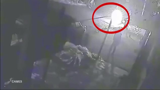 Un hombre prendió fuego a su ex en plena calle y la mujer murió horas después