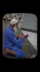 ‏اعبُدِ اللهَ كأنَّك تراه، فإنْ لم تكُنْ تراه فإنَّه يراك✋🏻