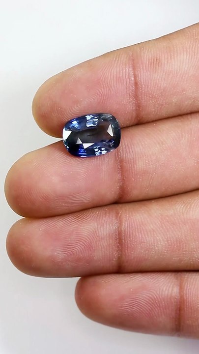 Beautiful Blue Sapphire Stone At Navratan Gemstone
