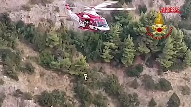 Potenza, uomo bloccato nelle gole del Canale di Mazzanotte: il salvataggio dai vigili del fuoco