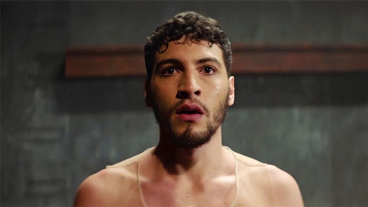 Night Stage Trailer OmdU