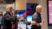 Bill Murray esplode contro un fan che rischia di farlo cadere: «Mi hai aggredito!»