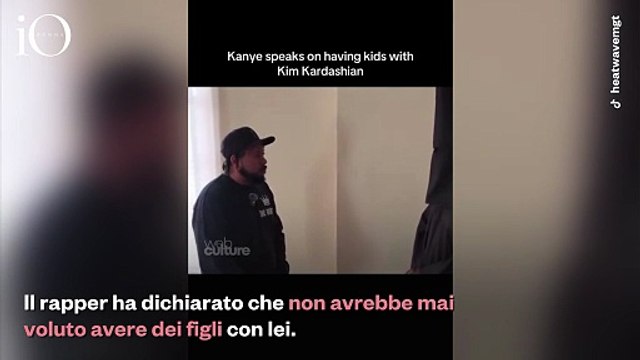 Kanye West vestito da Ku Klux Klan in un’intervista: «Pentito di aver avuto figli con Kim Kardashian»