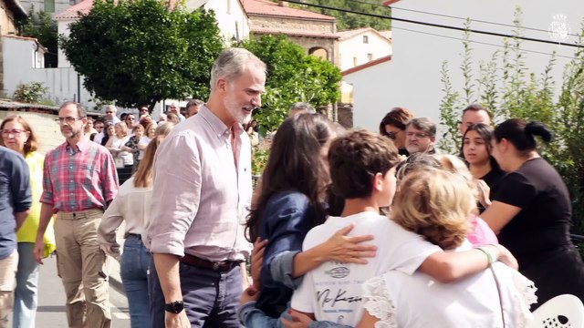 Los Reyes agradecen su labor a los servicios de extinción del fuego en Extremadura
