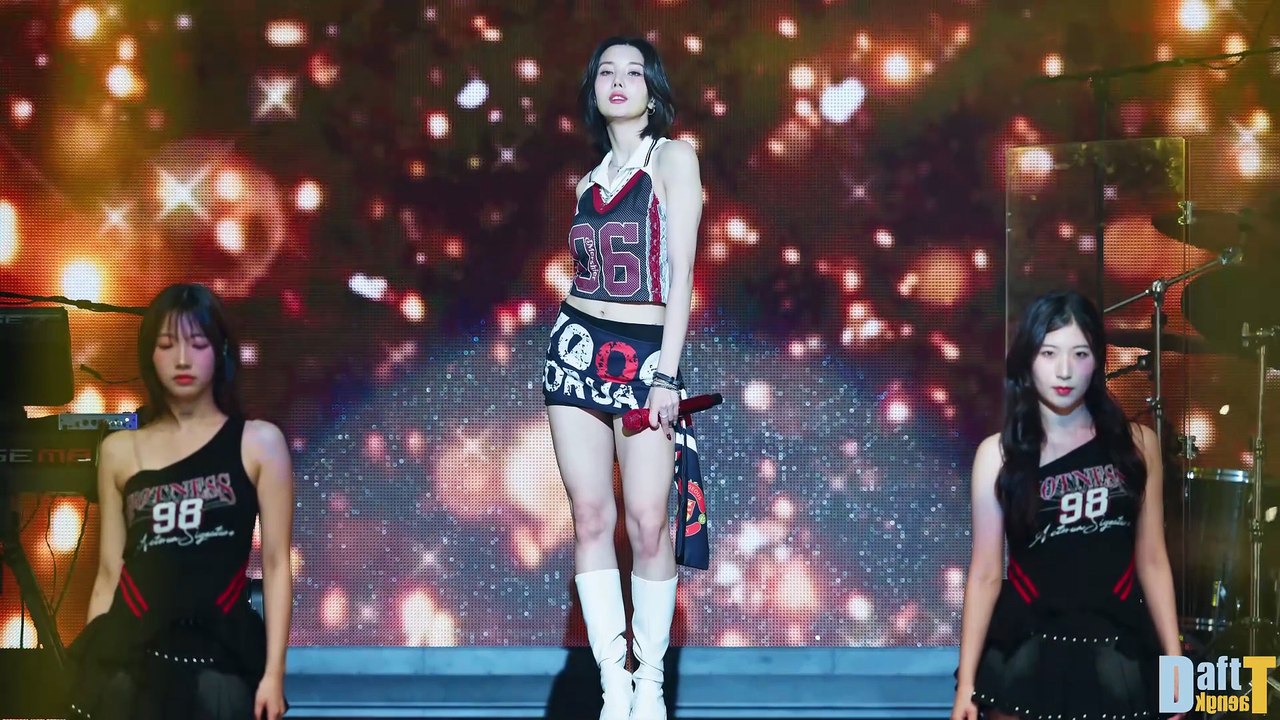 250824 권은비 KWONEUNBI 'Crazy in Love' 4K 60P 직캠 @2025 콘서트 ‘THE RED'