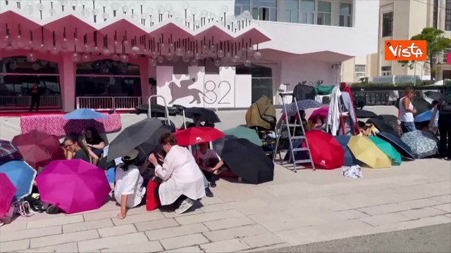 Ecco il Palazzo del Cinema al Lido di Venezia dove è allestito il red carpet della Mostra